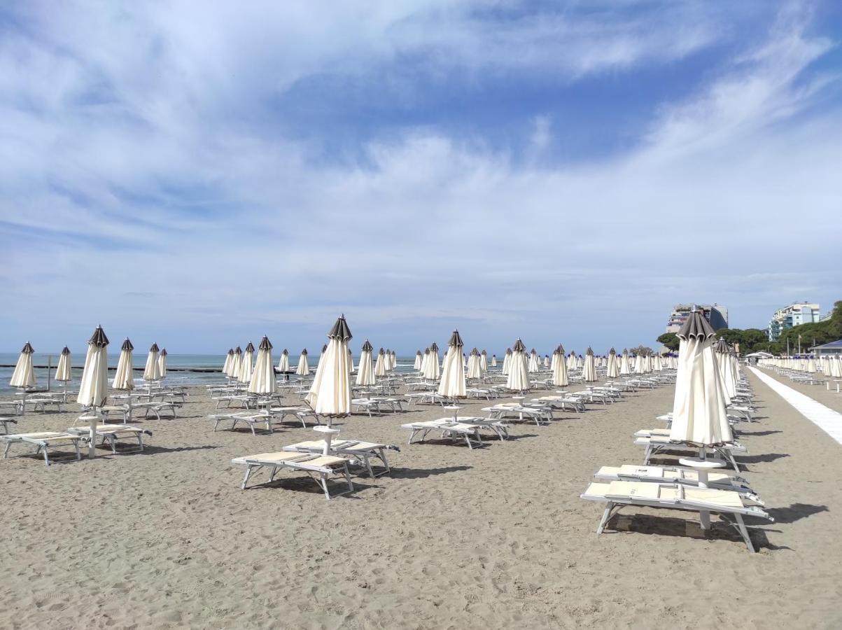 Villa Mirella-Nuova Gestione Grado Bagian luar foto